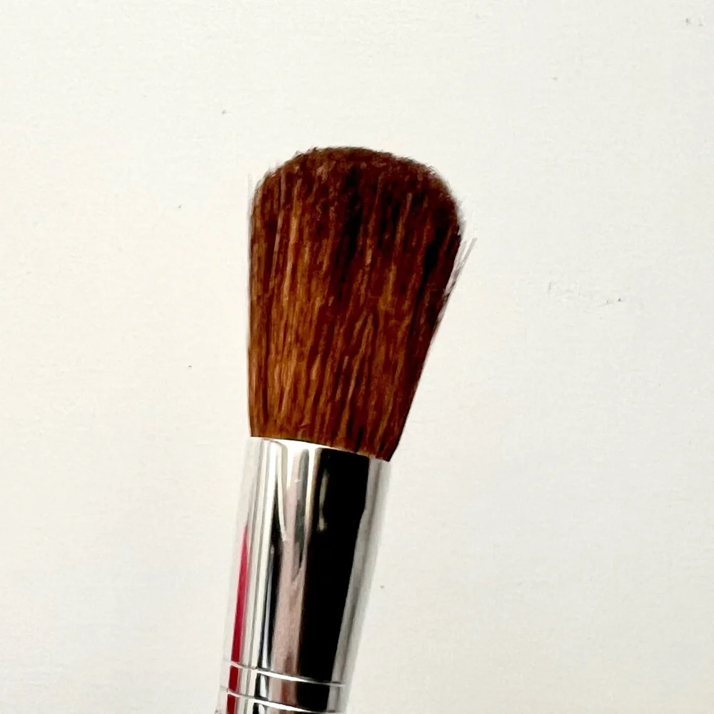 🆕 No Tag. Clinique Blush Brush. Seasonal Collection. No tag/box